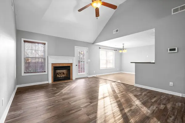 1005 Freedom Dr, Clarksville, TN 37042