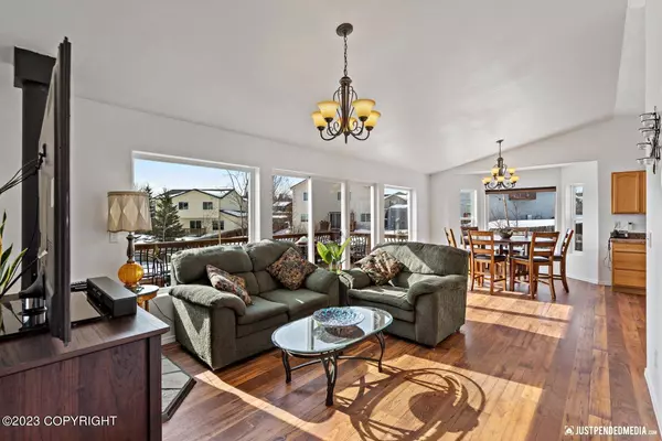 5976 Muirwood DR, Anchorage, AK 99502