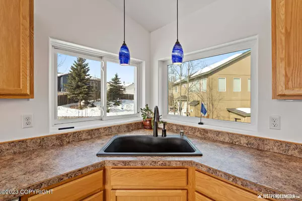 5976 Muirwood DR, Anchorage, AK 99502