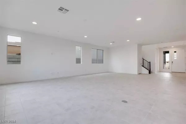 10363 Vonbulin Avenue, Las Vegas, NV 89124