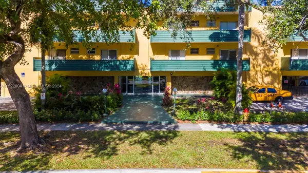 1975 NE 135th St #3L, North Miami, FL 33181