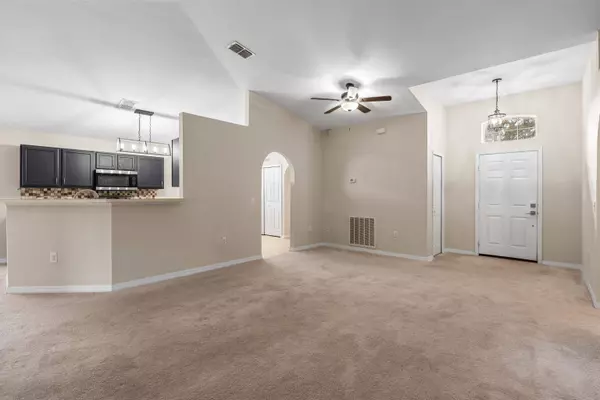 184 King Arthur Ct, St Augustine, FL 32086