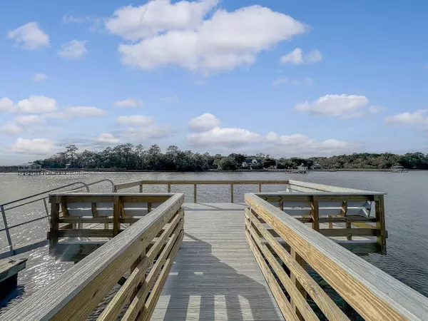 3880 Laurel Point Ln, Johns Island, SC 29455