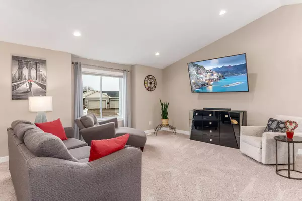 340 Bluebill ST, Baldwin, WI 54002