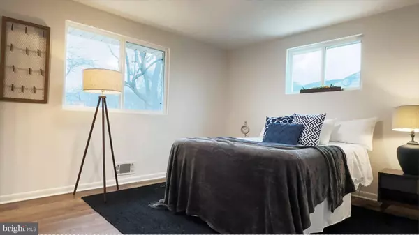 8802 ASHFORD RD, Parkville, MD 21234