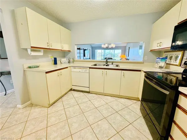 4572 Andover WAY #C-201, Naples, FL 34112