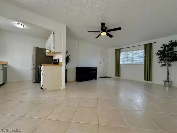 7035 Cedarhurst DR #12A, Fort Myers, FL 33919