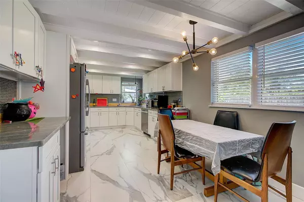 1806 MEADOW LN, Clearwater, FL 33764