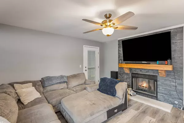 206 Brooke Castle Dr, Hermitage, TN 37076