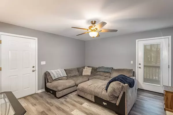 206 Brooke Castle Dr, Hermitage, TN 37076