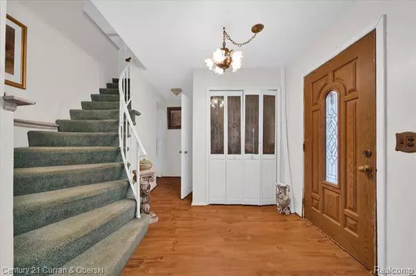 10263 CONTINENTAL Drive, Taylor, MI 48180