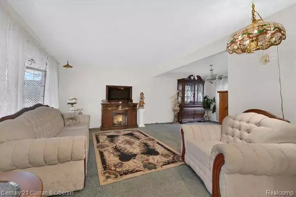 10263 CONTINENTAL Drive, Taylor, MI 48180