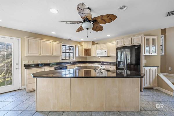 425 Wedgewood Drive, Gulf Shores, AL 36542