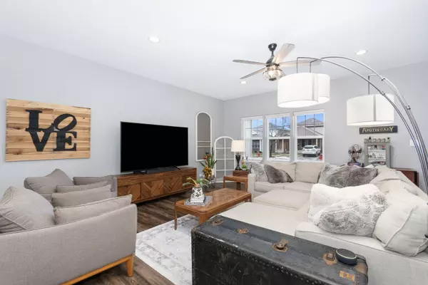 7645 W 66th ST, Bedford Park, IL 60501