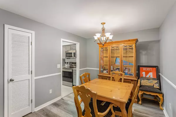 206 Brooke Castle Dr, Hermitage, TN 37076