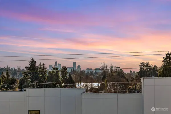 1422 N 80th ST, Seattle, WA 98103