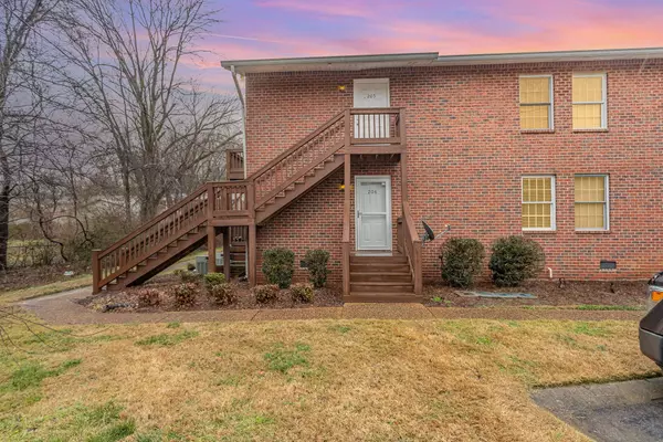206 Brooke Castle Dr, Hermitage, TN 37076
