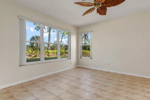 2466 MAGNOLIA CIR, North Port, FL 34289