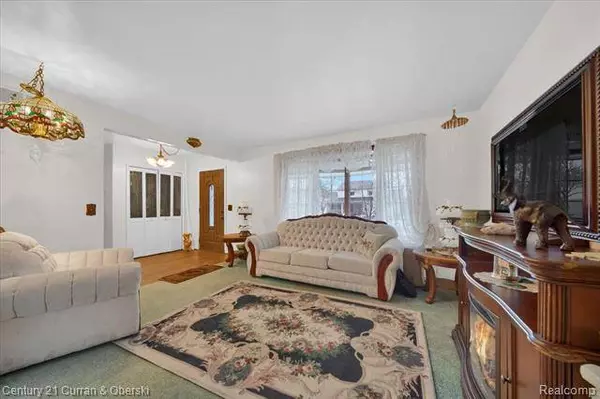 10263 CONTINENTAL Drive, Taylor, MI 48180