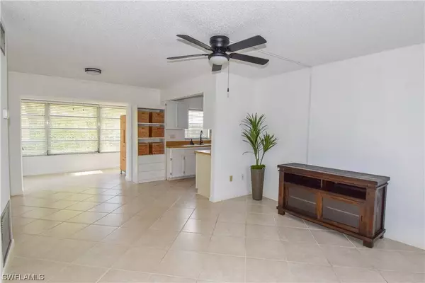 7035 Cedarhurst DR #12A, Fort Myers, FL 33919