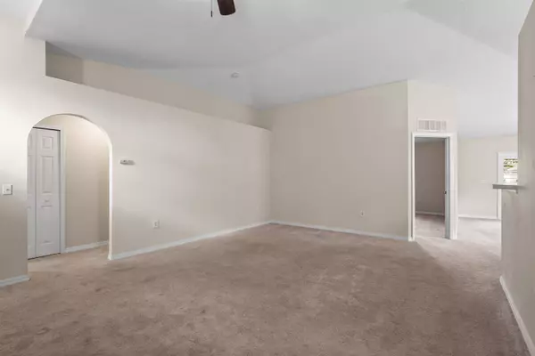 184 King Arthur Ct, St Augustine, FL 32086