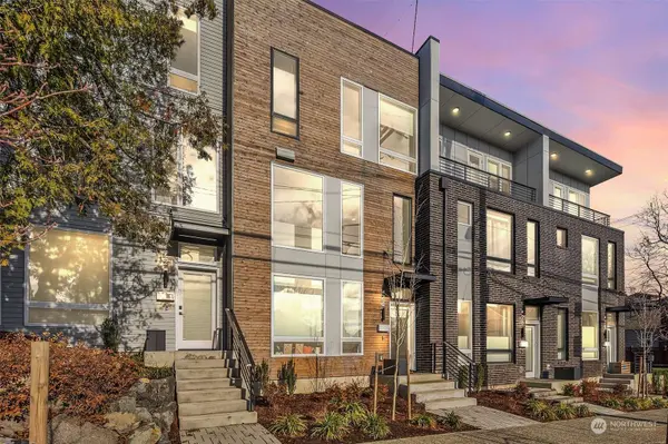 1422 N 80th ST, Seattle, WA 98103