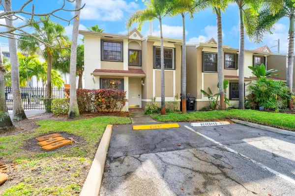 244 City View Dr, Fort Lauderdale, FL 33311