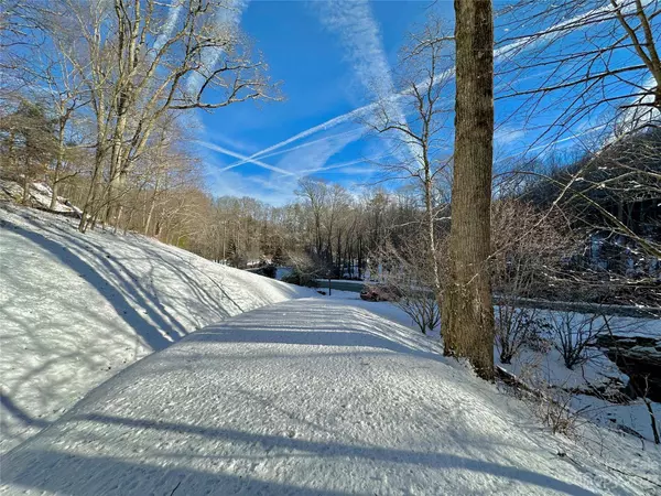 104 Gray Cliffs WAY #104, Blowing Rock, NC 28605