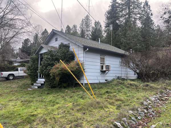 860 S Third St, Jacksonville, OR 97530