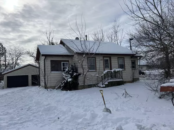 417 W Riverside Drive, Lakemoor, IL 60051