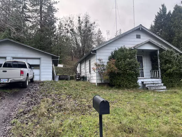 860 S Third St, Jacksonville, OR 97530