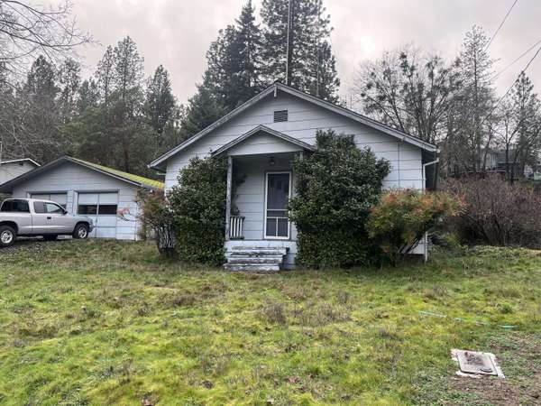 860 S Third St, Jacksonville, OR 97530