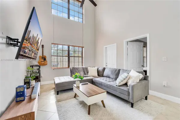 244 City View Dr, Fort Lauderdale, FL 33311