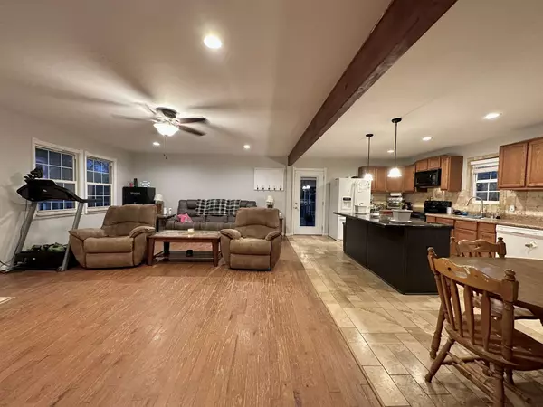 571 Maggart Rd, Elmwood, TN 38560