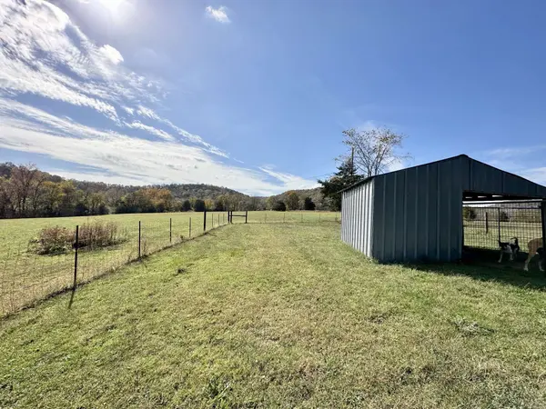571 Maggart Rd, Elmwood, TN 38560