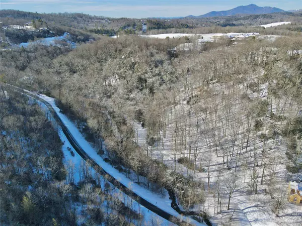 103 Gray Cliffs WAY #103, Blowing Rock, NC 28605