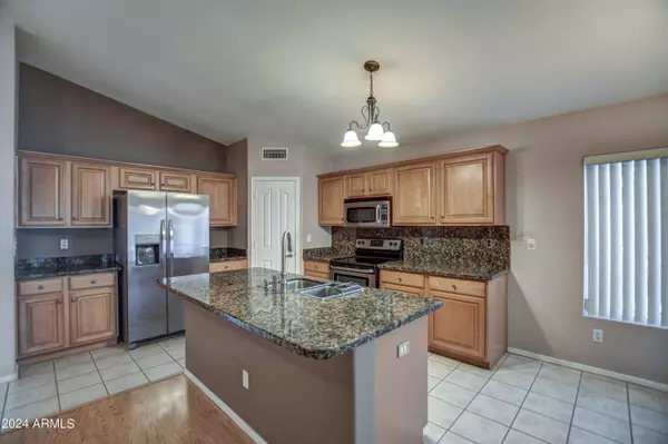 163 N ALBERT Drive, Chandler, AZ 85226