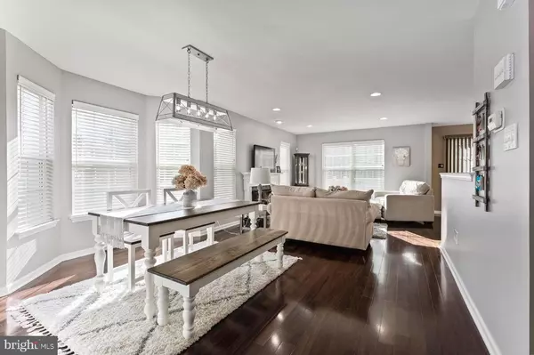 11 HERON POINTE CT, Marlton, NJ 08053