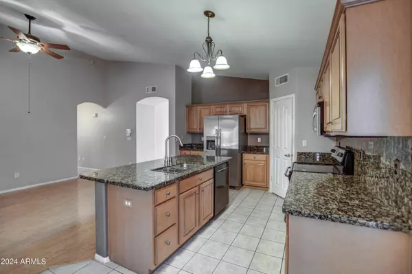 163 N ALBERT Drive, Chandler, AZ 85226