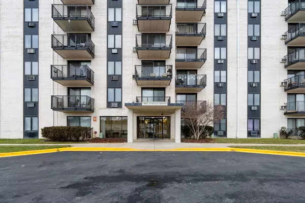 9074 W Terrace Drive #3A, Niles, IL 60714