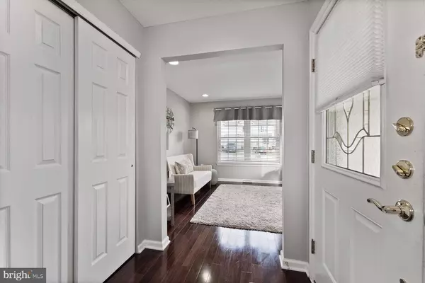 11 HERON POINTE CT, Marlton, NJ 08053