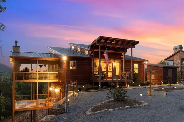 50 Kensington DR, Mineral Bluff, GA 30559