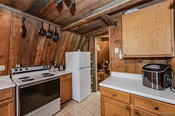 6612 Jackson RD, Quinton, VA 23141