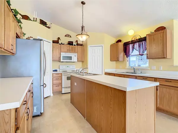 1925 MYAKKA CT, Poinciana, FL 34759