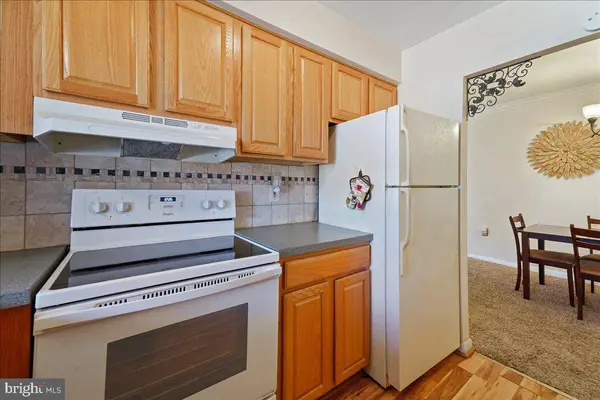 814 SOUTH AVE #J10, Secane, PA 19018