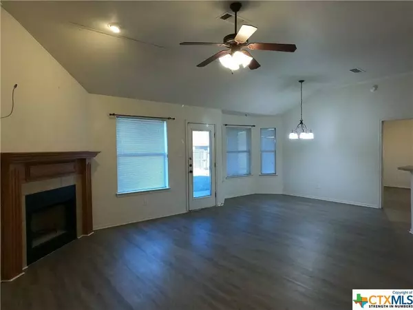 3601 Republic Of Texas DR, Killeen, TX 76549