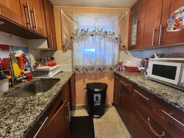 3 Drexel Ter, Lynn, MA 01905