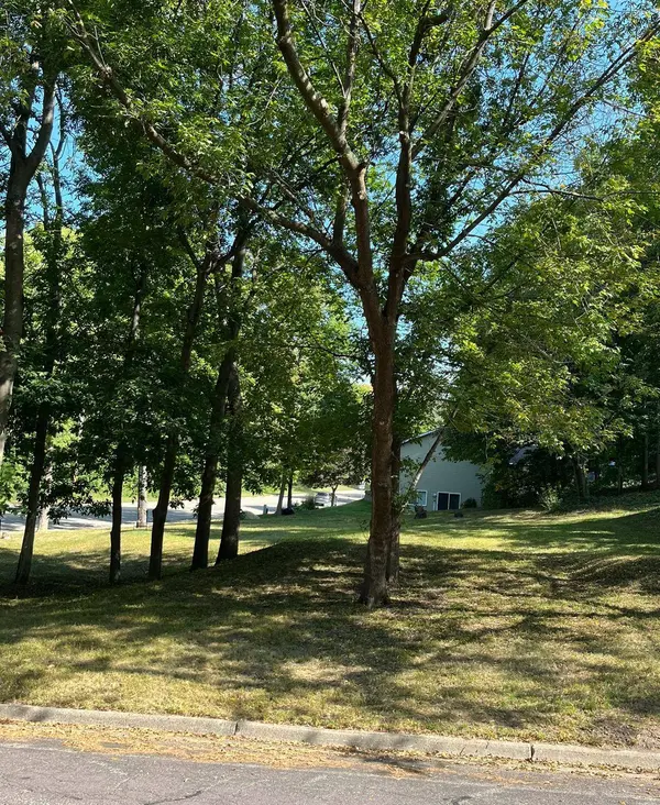 1701 14th ST NE, Faribault, MN 55021