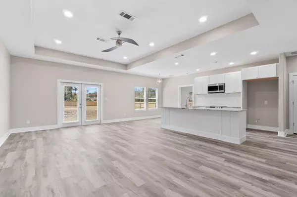 1176 adrian Way, Milton, FL 32583