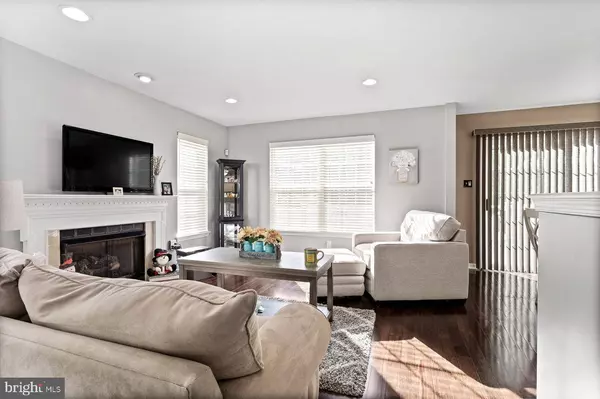 11 HERON POINTE CT, Marlton, NJ 08053